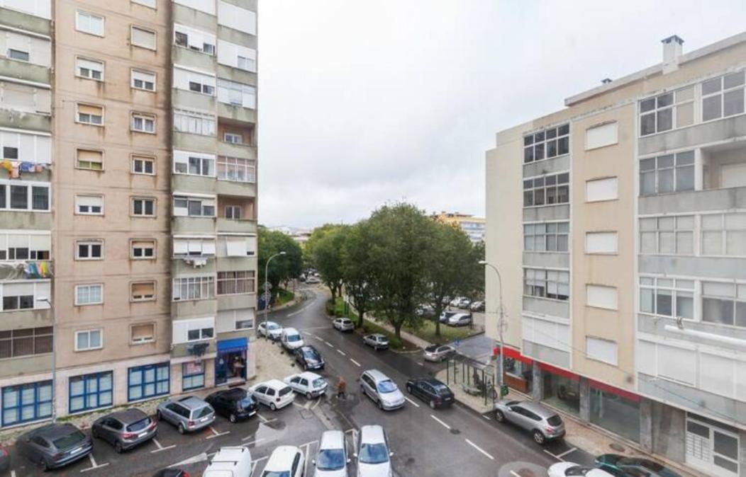 ליסבון Beautiful 1 Bedroom Apartment Near Benfica מראה חיצוני תמונה