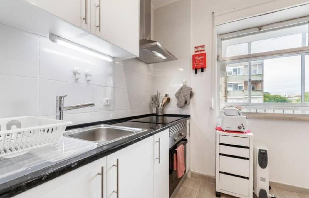 ליסבון Beautiful 1 Bedroom Apartment Near Benfica מראה חיצוני תמונה